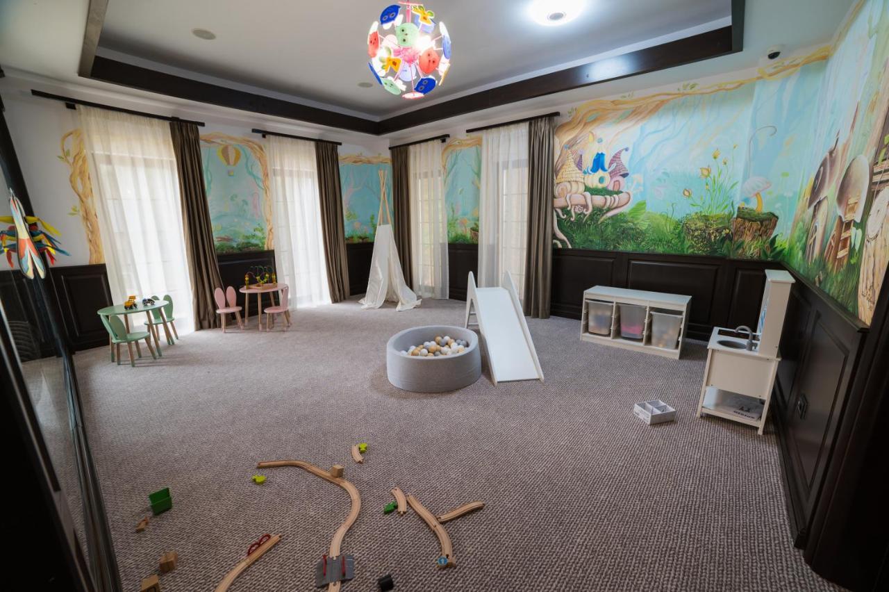 Piatra Pinului Ski & Spa Gura Humorului Ngoại thất bức ảnh