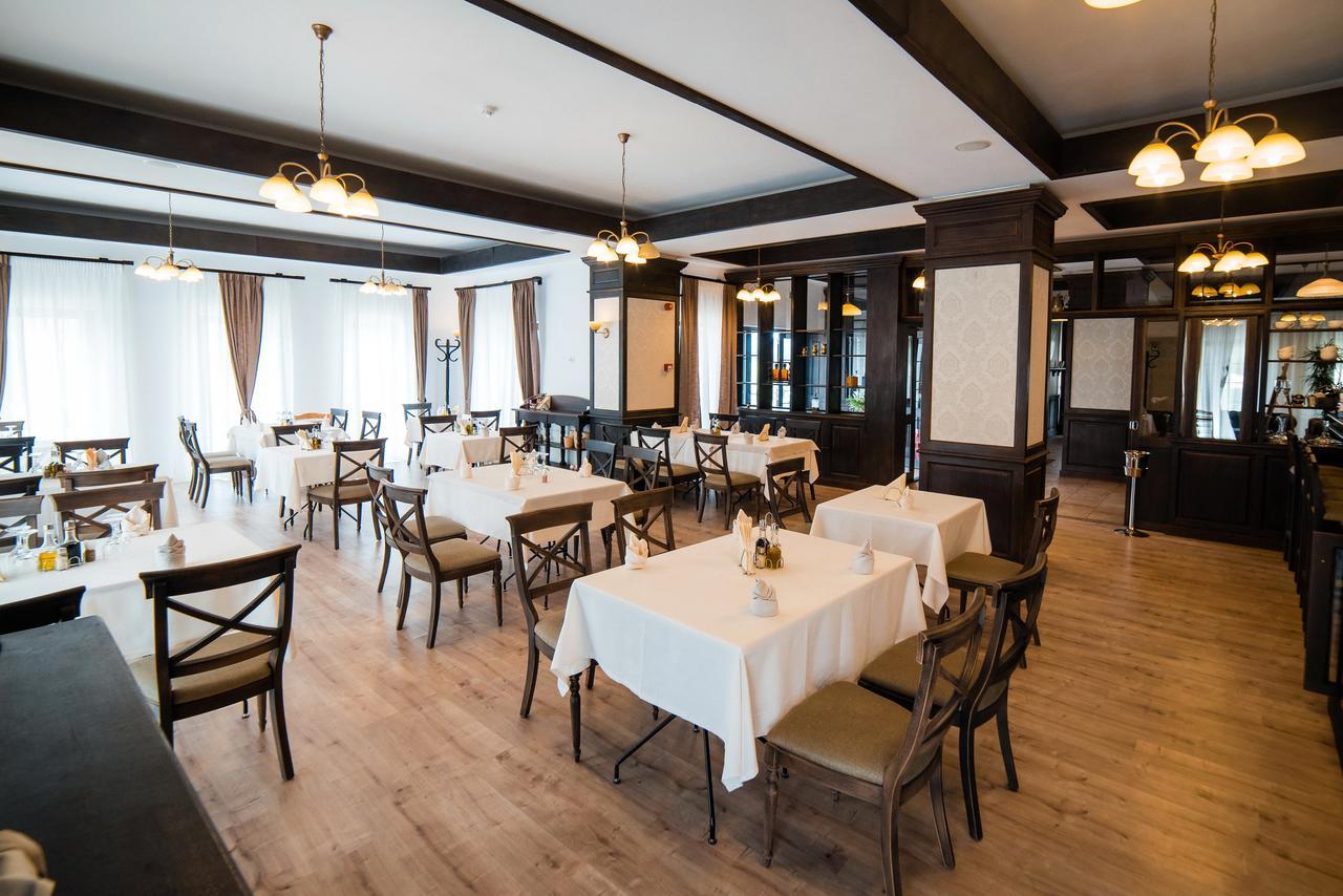 Piatra Pinului Ski & Spa Gura Humorului Ngoại thất bức ảnh
